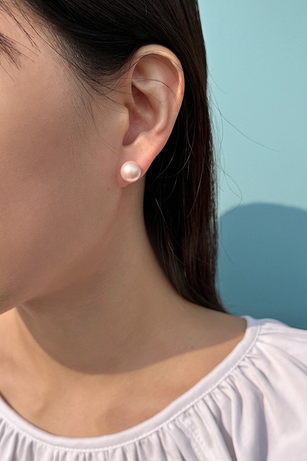 pink pearl earring