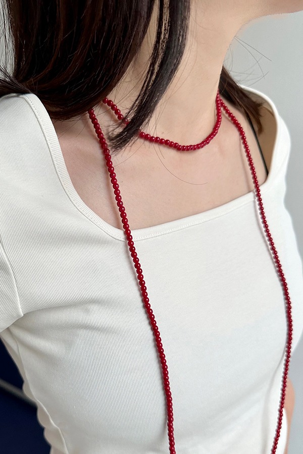 maxi red ball necklace